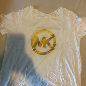 Micheal Koran white T-shirt in the size Large